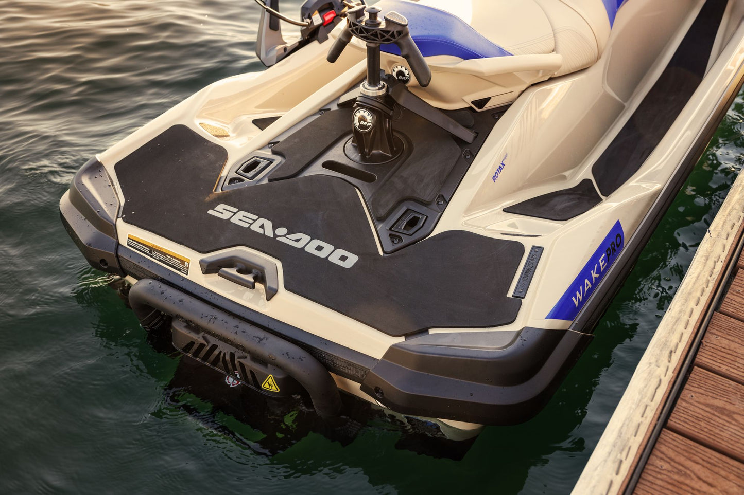 SeaDoo Wake Pro 230 Audio iDF Jetski Modell 2025 - Sand / Dazzling Blue